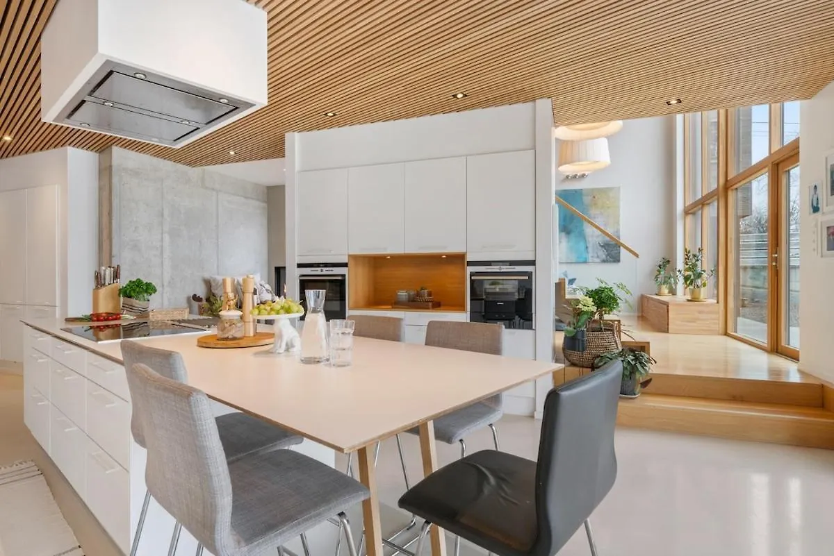 Villa Vy - A Gem With Private Beach In Bergen