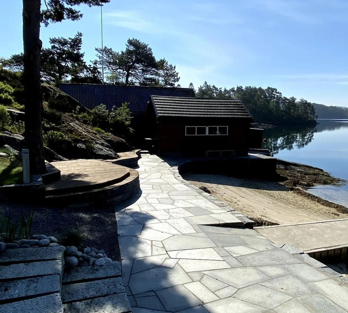 Villa Vy - A Gem With Private Beach In Bergen