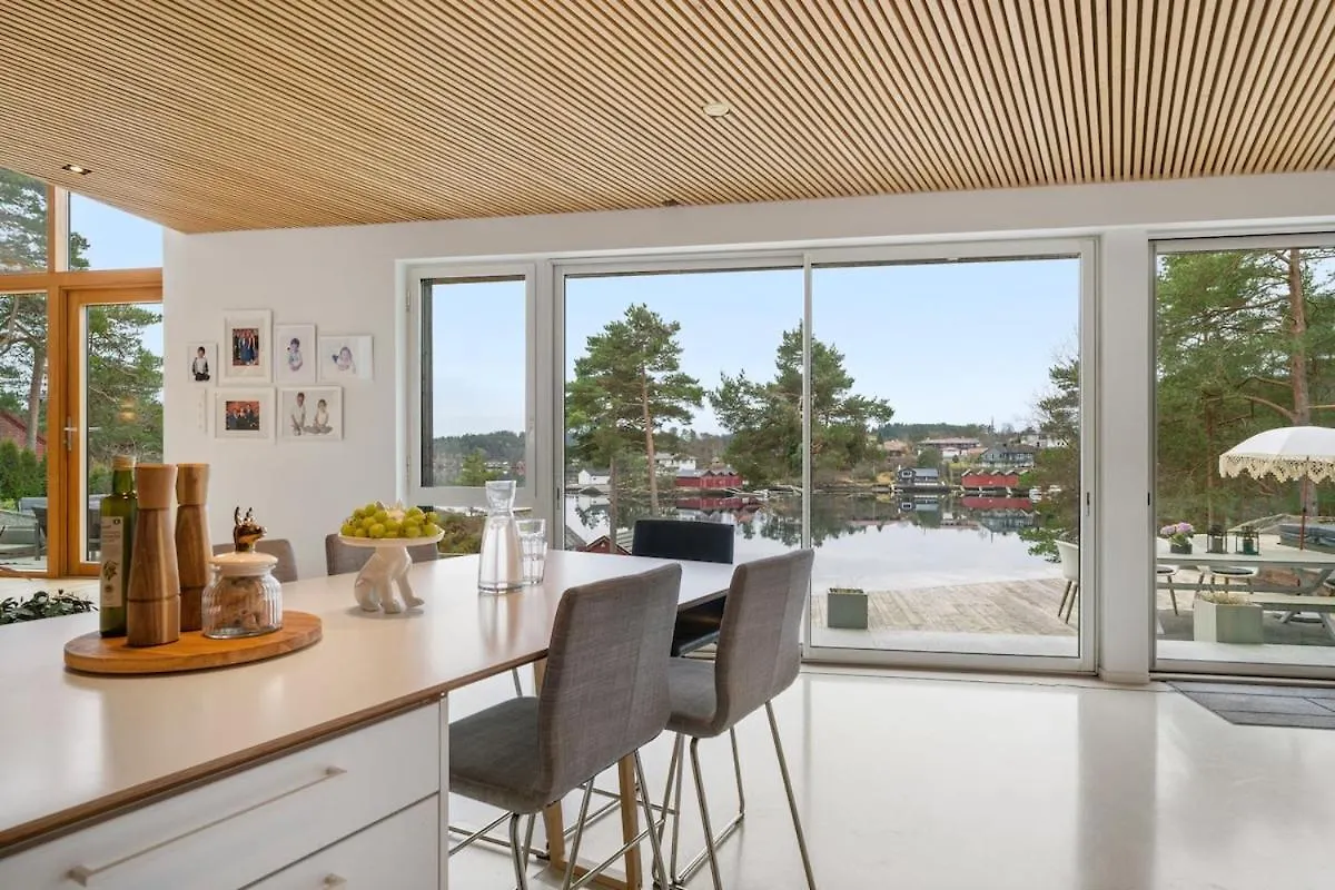 Villa Vy - A Gem With Private Beach In Bergen