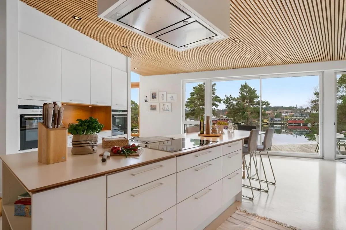 Villa Vy - A Gem With Private Beach In Bergen
