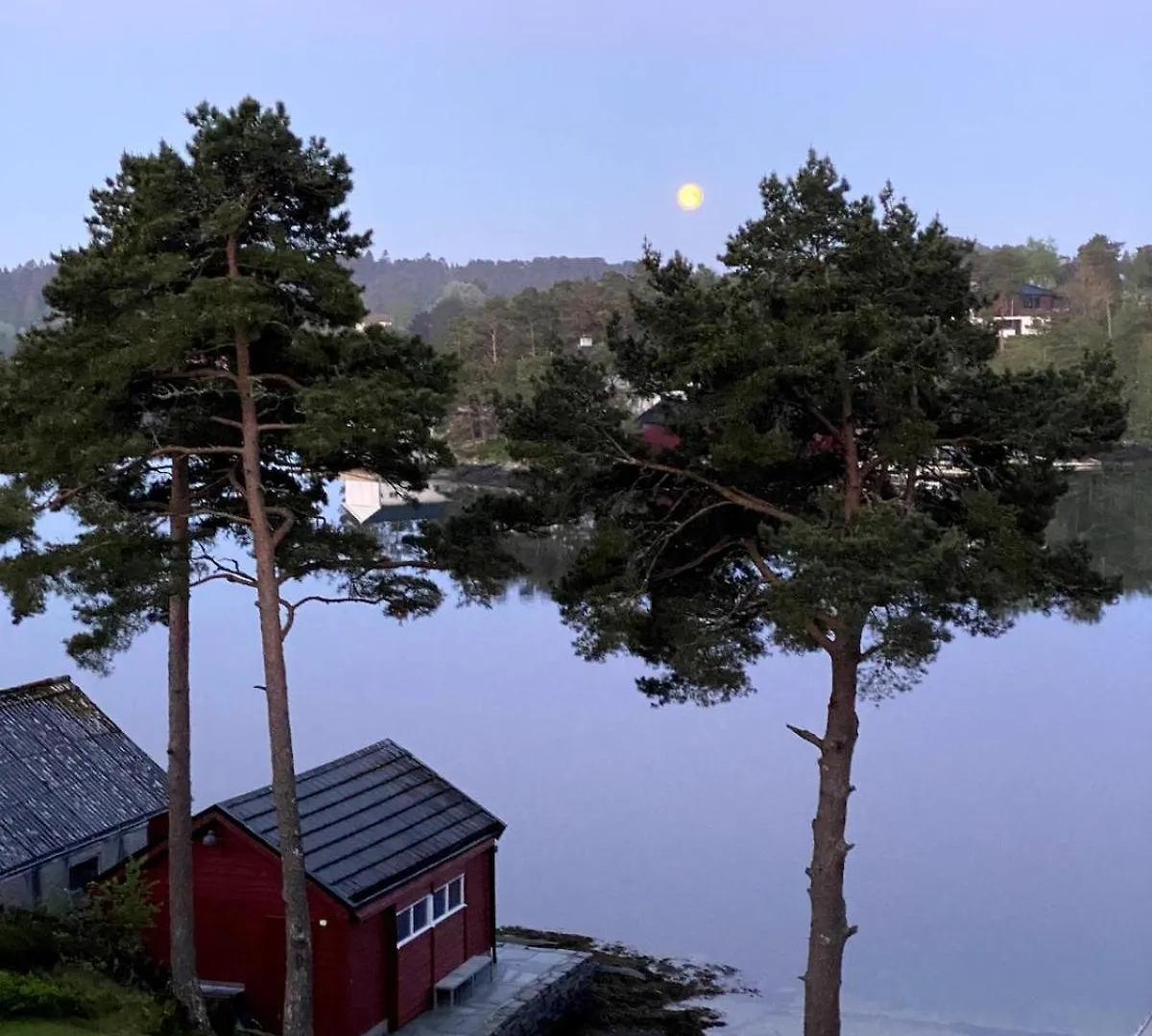 Villa Vy - A Gem With Private Beach In Bergen