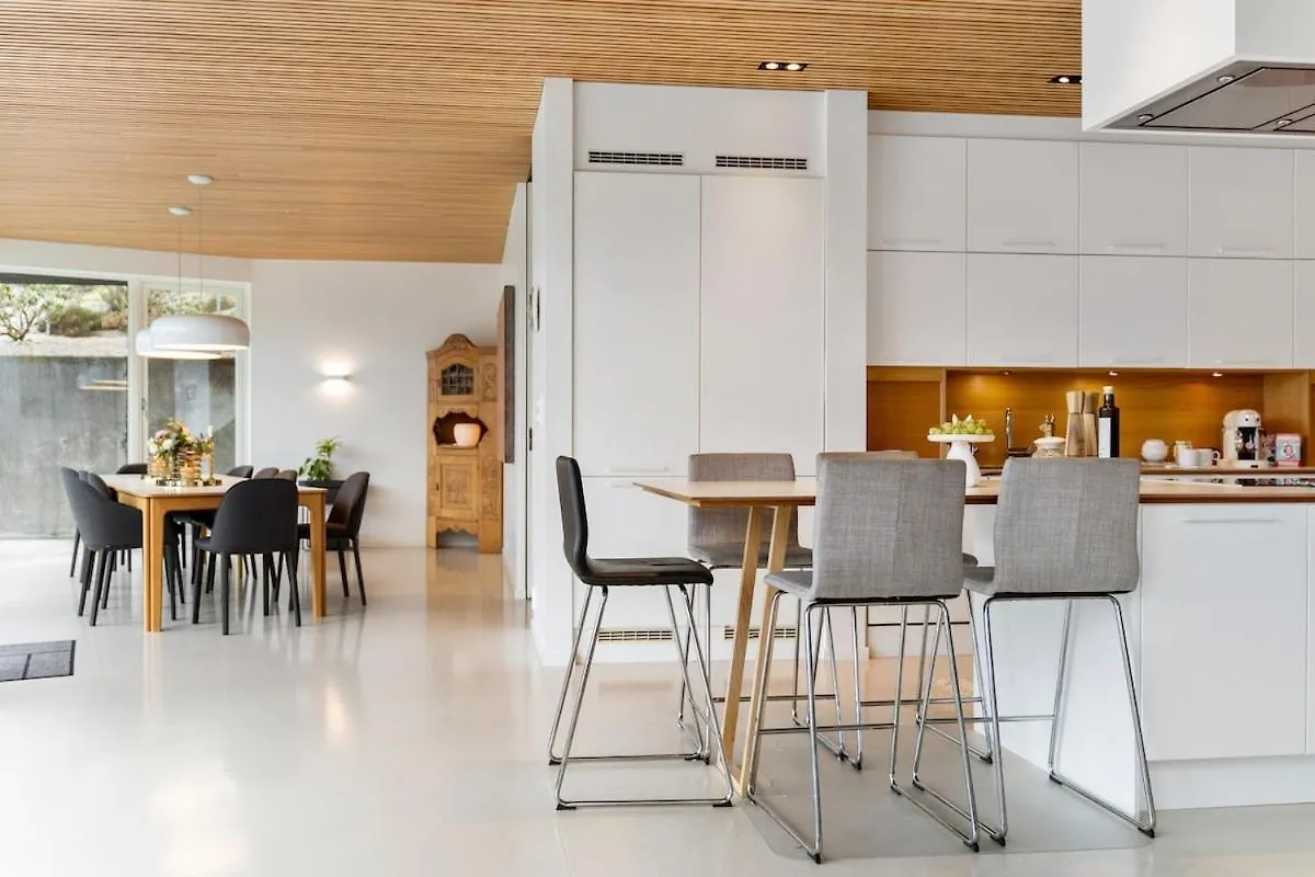 Villa Vy - A Gem With Private Beach In Bergen Norway