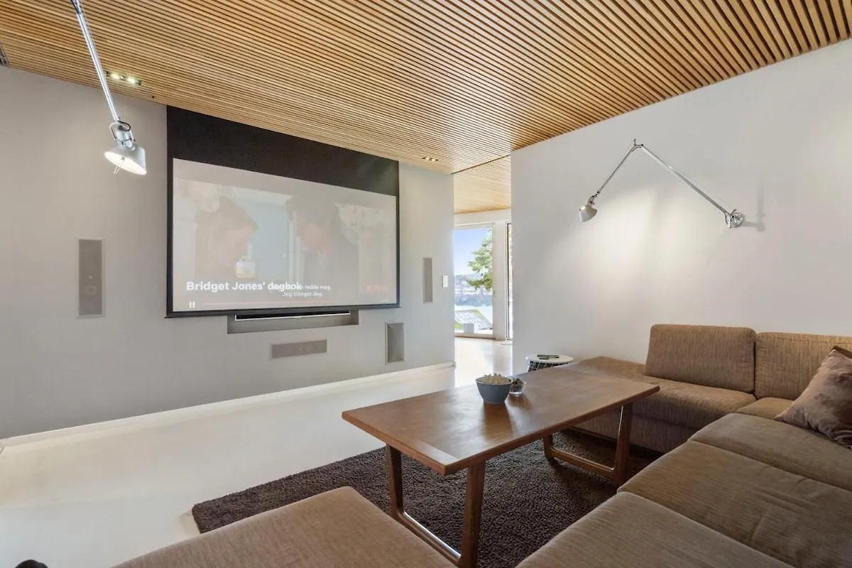 Villa Vy - A Gem With Private Beach In Bergen 0*,  Norway