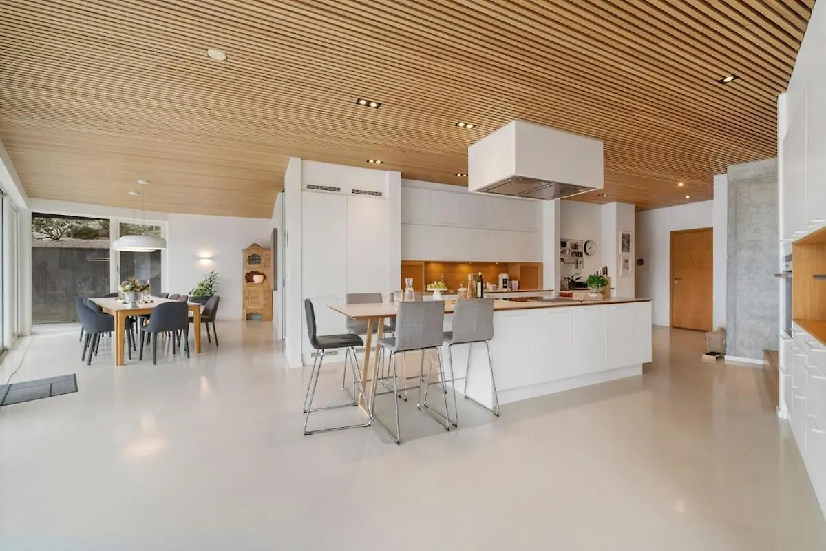 Villa Vy - A Gem With Private Beach In Bergen