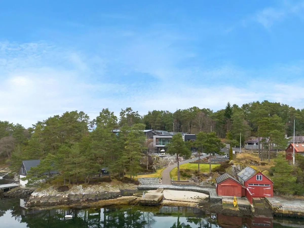 Villa Vy - A Gem With Private Beach In Bergen