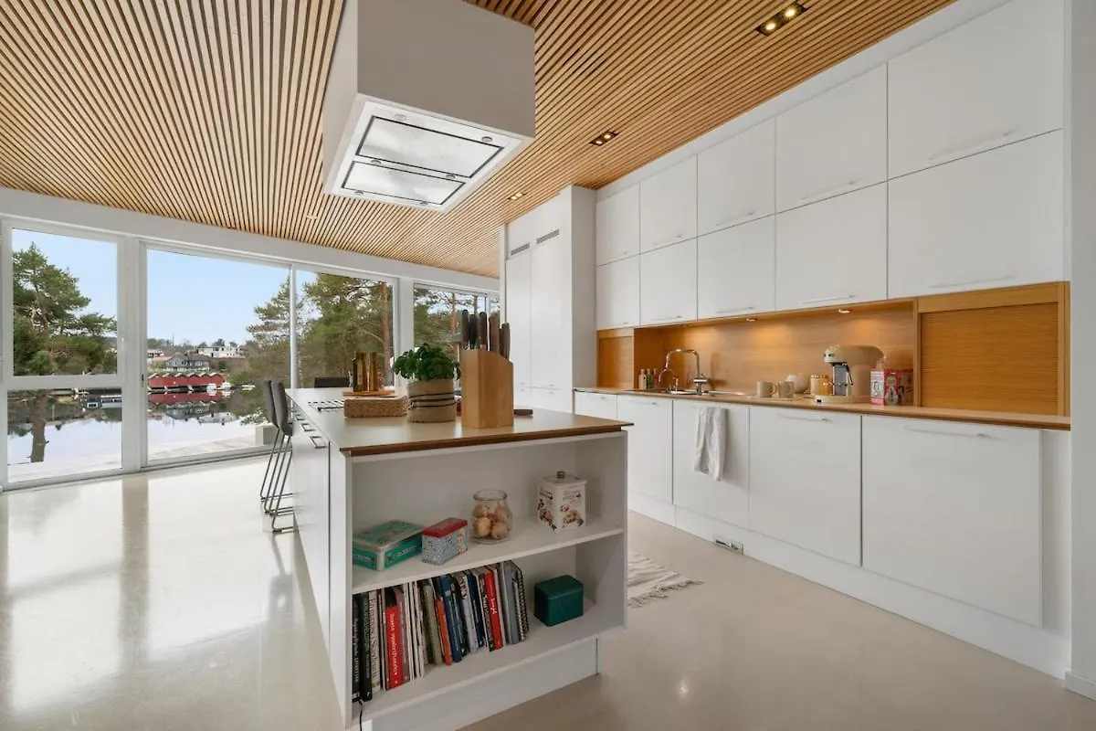 Villa Vy - A Gem With Private Beach In Bergen Norway
