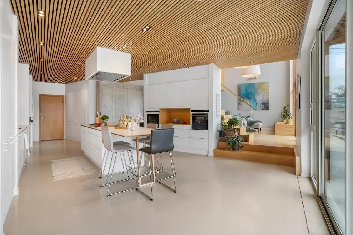 Villa Vy - A Gem With Private Beach In Bergen