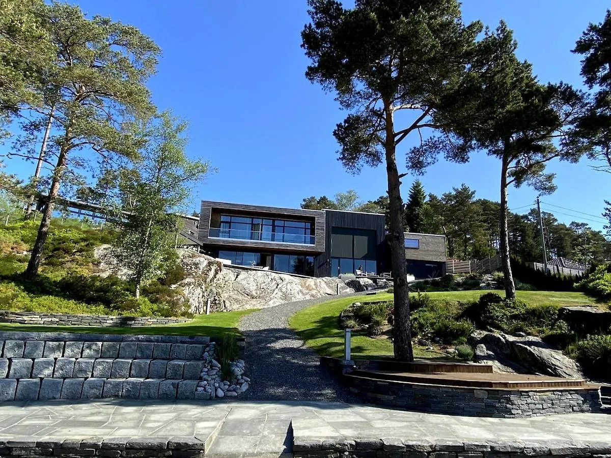 Villa Vy - A Gem With Private Beach In Bergen