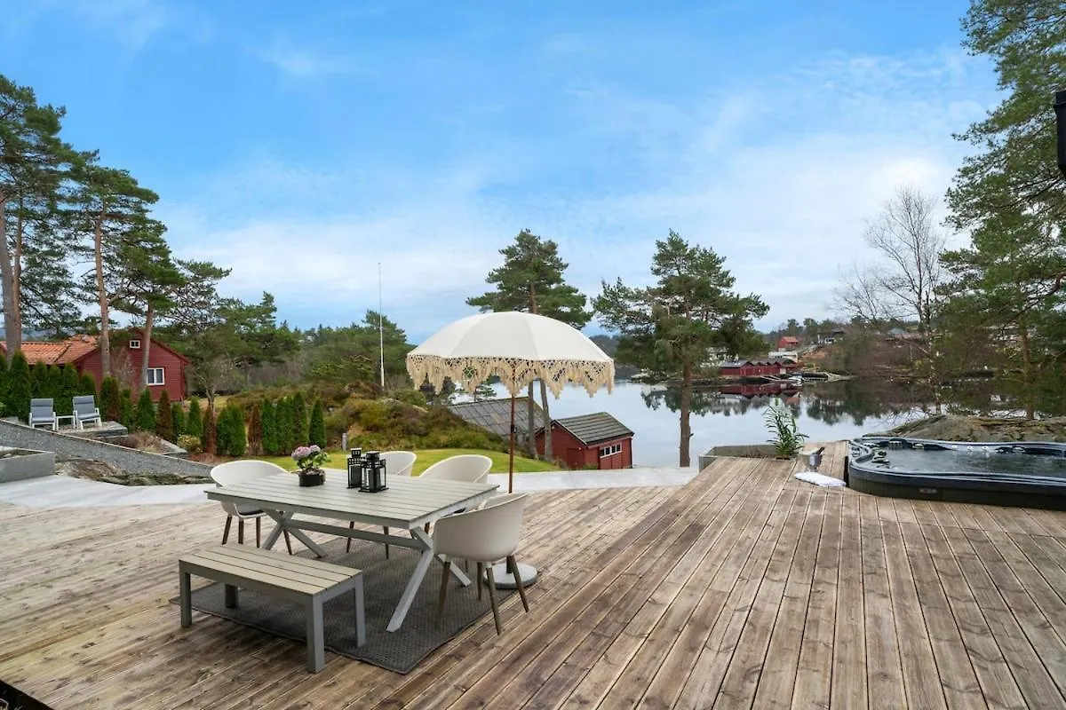 Villa Vy - A Gem With Private Beach In Bergen
